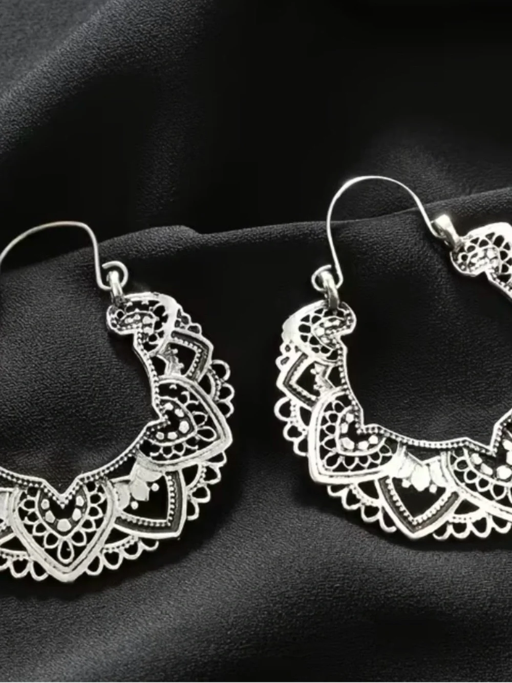 Intricate vintage Silver Filigree Hoop Earrings - Women's Jewelry